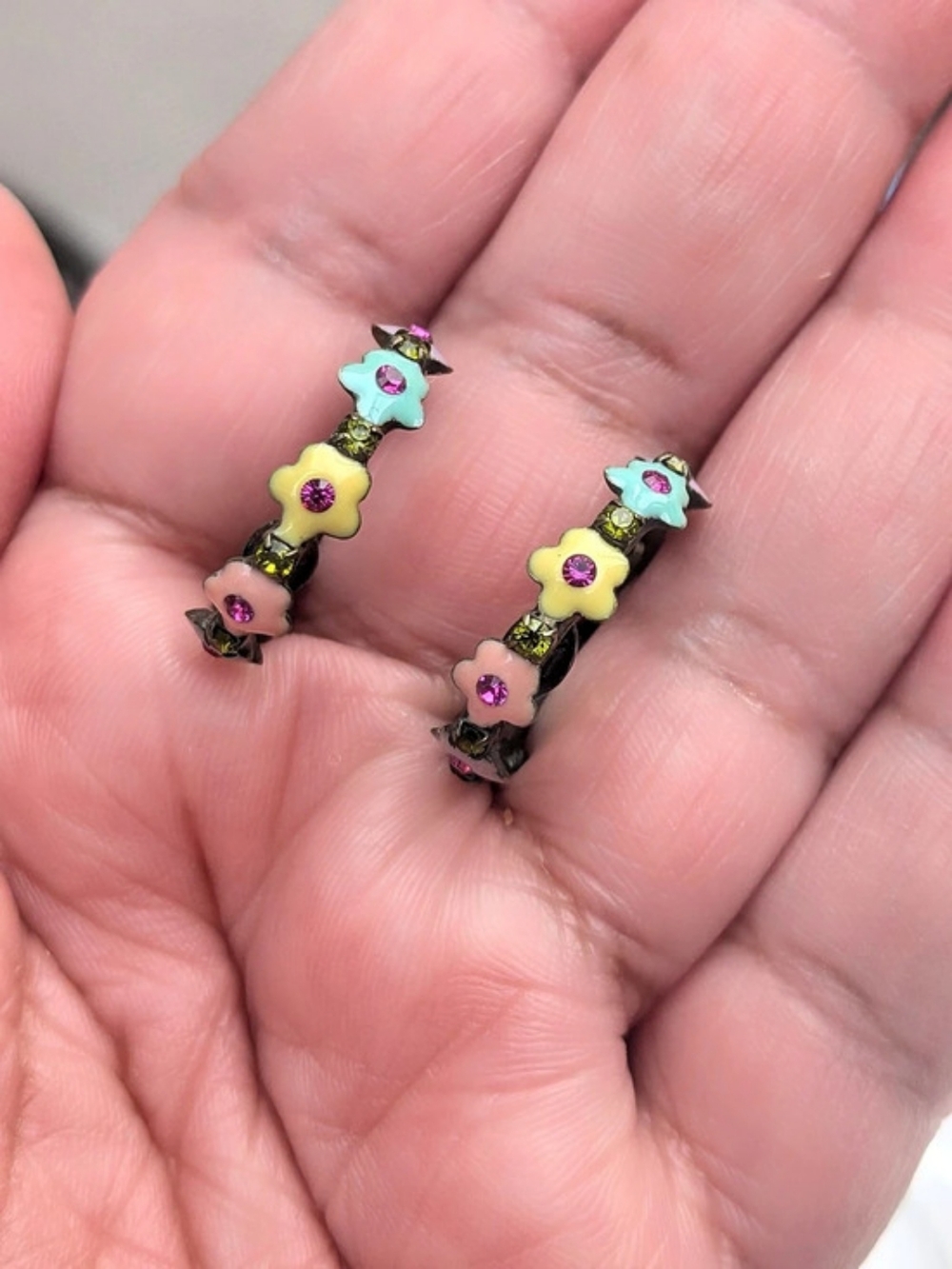 Vintage Fresh Flowers Enamel Rhinestone Flower Hoop Earrings Y2K 90s Pastel